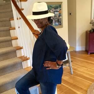 Meet your Posher, Sherilynn